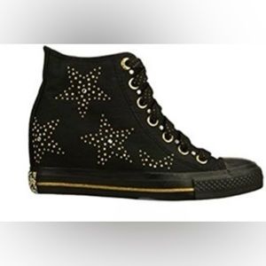 Skechers - Rare skechers womens daddy's money gimme star studded black/gold